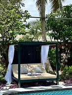 THUISHAVEN adults-only boutique resort