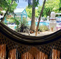 THUISHAVEN adults-only boutique resort