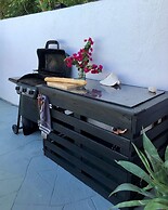 THUISHAVEN adults-only boutique resort