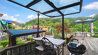 Gapyeong Hillhouse Pension