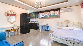 Gapyeong Hillhouse Pension