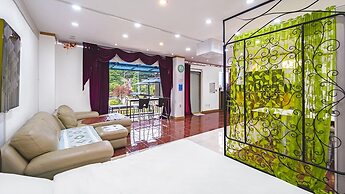 Gapyeong Hillhouse Pension