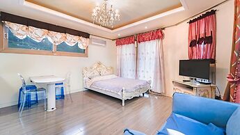 Gapyeong Hillhouse Pension