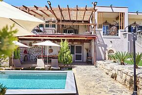 Villa Fisi 1 - Pool, Hot Tub & Mountain View