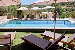 Villa Fisi 1 - Pool, Hot Tub & Mountain View