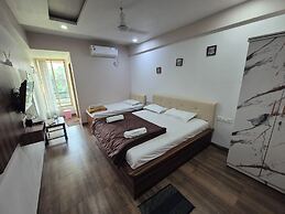 White House Beach Resort