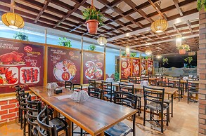 White House Beach Resort