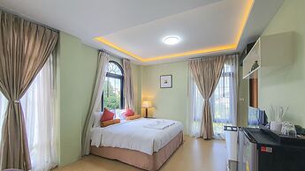 Daddy Dream Hotel and Residence