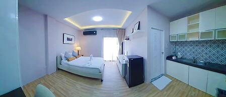 Daddy Dream Hotel and Residence