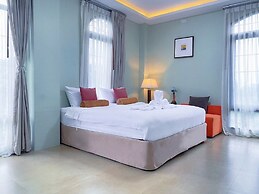 Daddy Dream Hotel and Residence