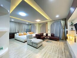 Daddy Dream Hotel and Residence