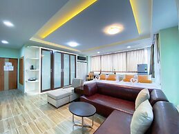 Daddy Dream Hotel and Residence