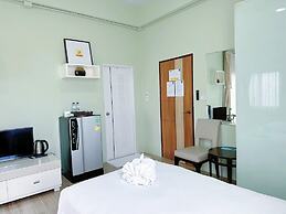 Daddy Dream Hotel and Residence