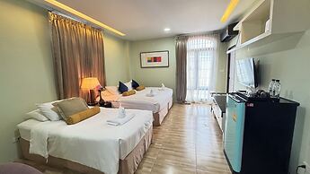 Daddy Dream Hotel and Residence