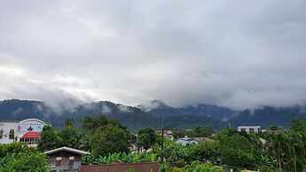 Daddy Dream Hotel and Residence