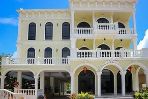 Daddy Dream Hotel and Residence