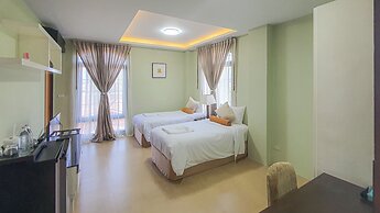 Daddy Dream Hotel and Residence