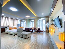 Daddy Dream Hotel and Residence