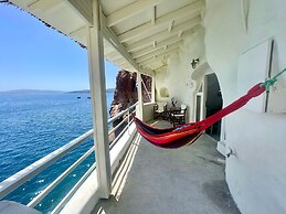 Studio in Old Port of Fira, Sea View, Santorini