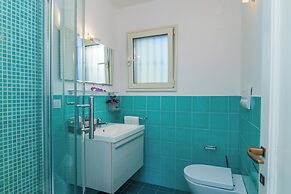 Piazzetta Casa Paola 200m From The Sea