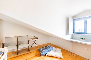 Oporto Loft with Mezzanine