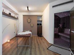 Villa Peacock with Spa Facilities