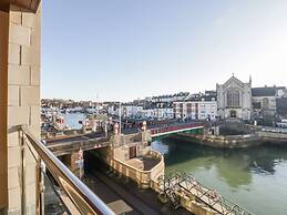 Townbridge Apartment