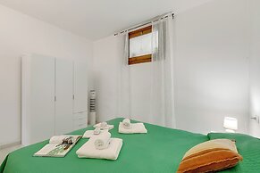 I Fari 31 600mt From The Beach