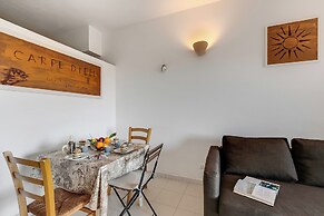 I Fari 31 600mt From The Beach