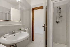 I Fari 31 600mt From The Beach