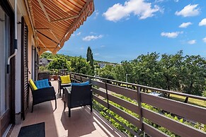 Kostrena Apartment Maja