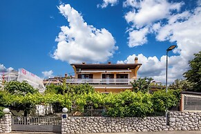 Kostrena Apartment Maja