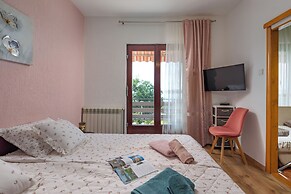 Kostrena Apartment Maja