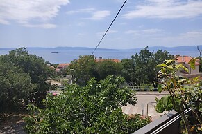 Kostrena Apartment Maja