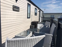 Prime Location 3-bed Chalet in Seal Bay, Selsey