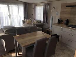 Prime Location 3-bed Chalet in Seal Bay, Selsey