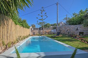 Villa Garifalia with Sauna & Hydromassage