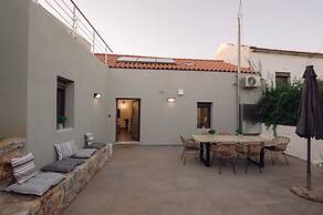 Villa Garifalia with Sauna & Hydromassage