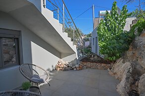 Villa Garifalia with Sauna & Hydromassage