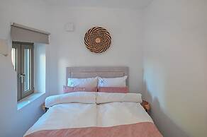 Villa Garifalia with Sauna & Hydromassage