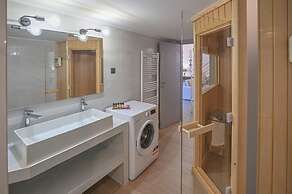 Villa Garifalia with Sauna & Hydromassage