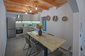 Villa Garifalia with Sauna & Hydromassage