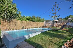 Villa Garifalia with Sauna & Hydromassage