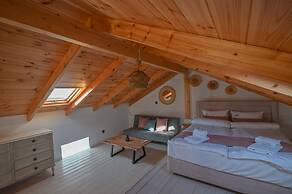 Villa Garifalia with Sauna & Hydromassage