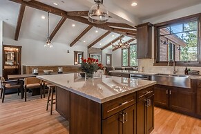 Gray Bear #86 4 Bedroom Home by RedAwning