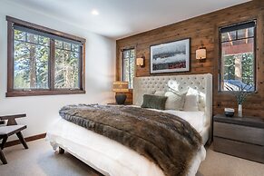 Gray Bear #86 4 Bedroom Home by RedAwning