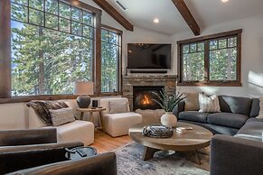 Gray Bear #86 4 Bedroom Home by RedAwning