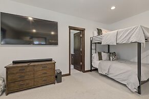 Gray Bear #86 4 Bedroom Home by RedAwning