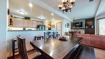 Eagle Run #114 2 Bedroom Condo by RedAwning