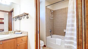 Eagle Run #114 2 Bedroom Condo by RedAwning